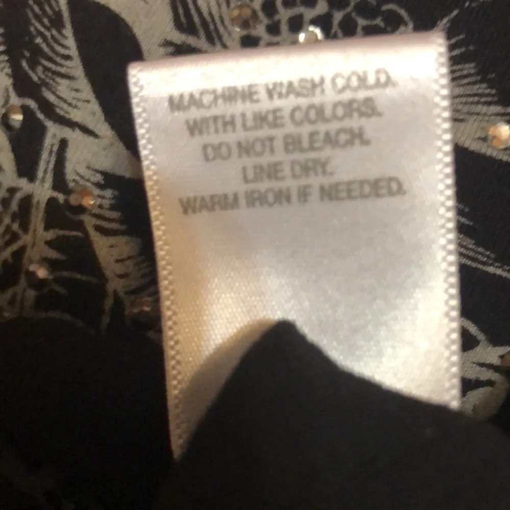 Dress Barn T-shirt Black with Rhinestones Size M - Picture 9 of 9